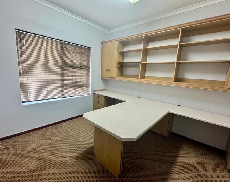 3 Bedroom Property for Sale in Linkside Western Cape